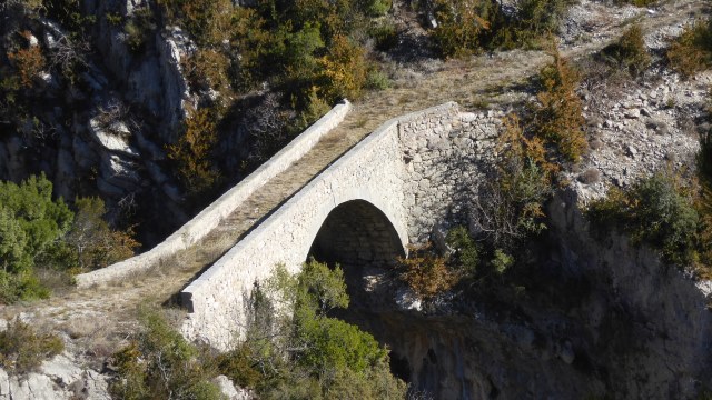 Le pont sur la Roudoule, du XIVème siècle