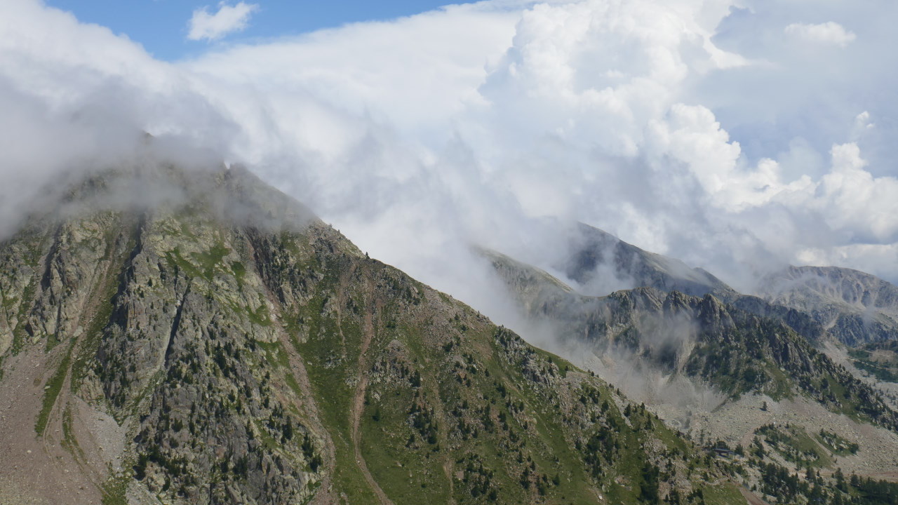 Avant l'orage, au Col de la Lombarde