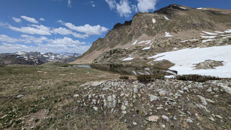 Lac sous le Monte Aver