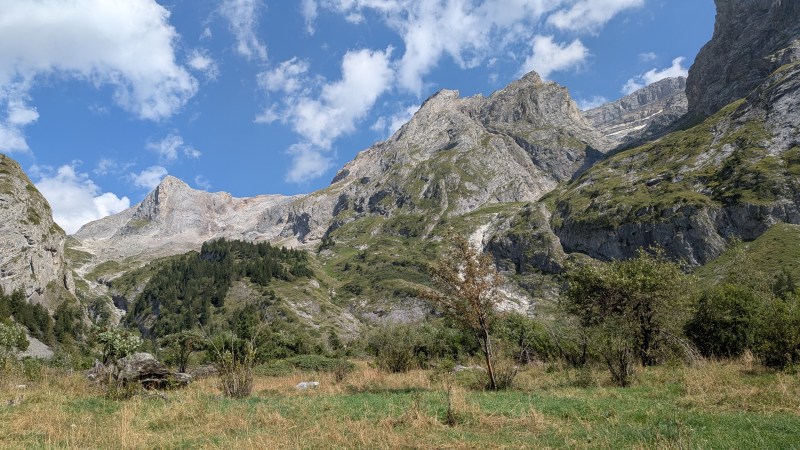 Arrivée dans la Bois de la Glière