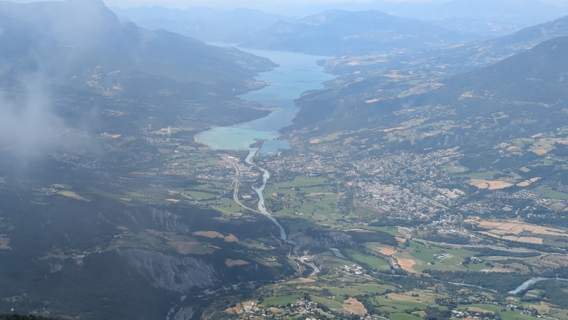 Embrun et le Lac de Serre-Ponçon