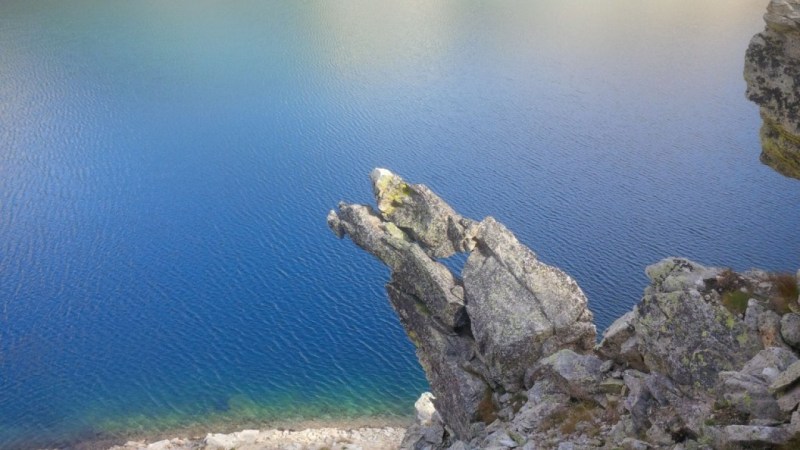 Découpage de rocher sur le Lac Nègre