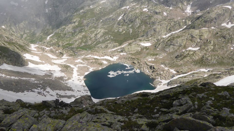 Le Lac Niré, l'instant d'une éclaircie